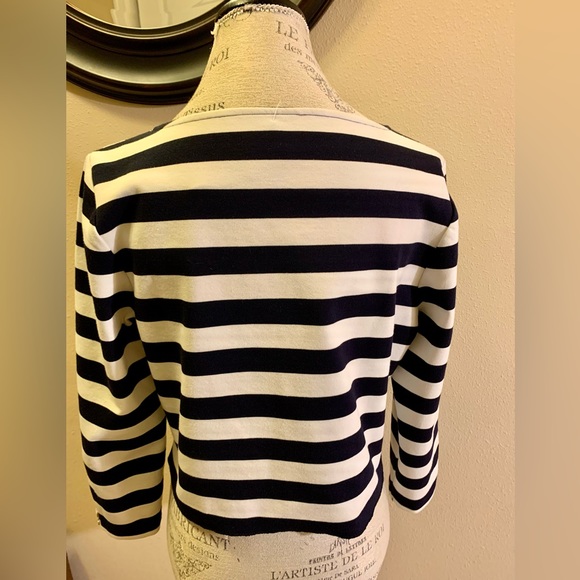 LN TALBOTS ADORABLE NAUTICAL LOOK. HITS AT WAIST. PAIR W/WHITE JEANS OR SHIORTS - Picture 5 of 10